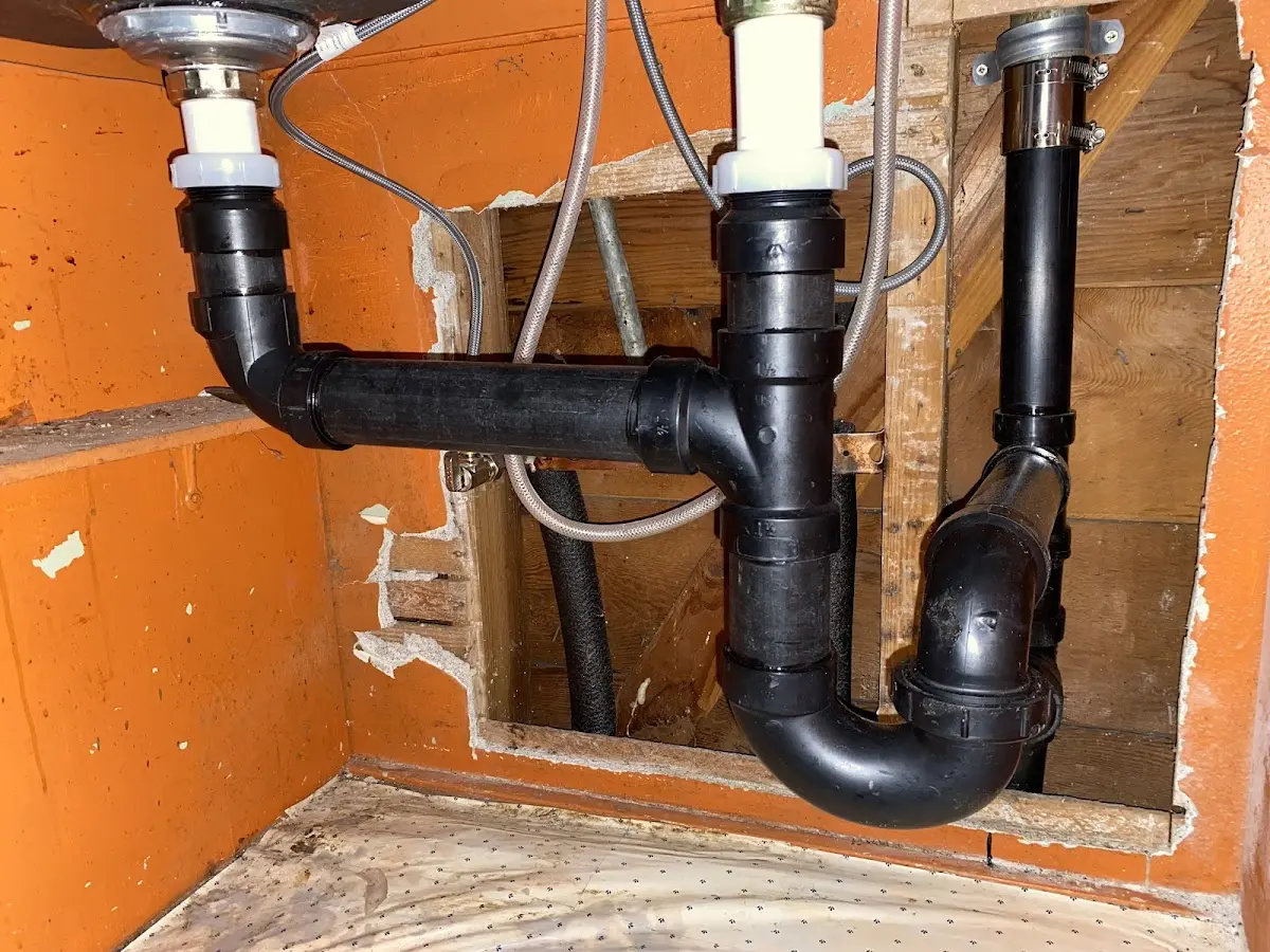 Professional Plumbing Inspection equipment and tools on the job in Paris